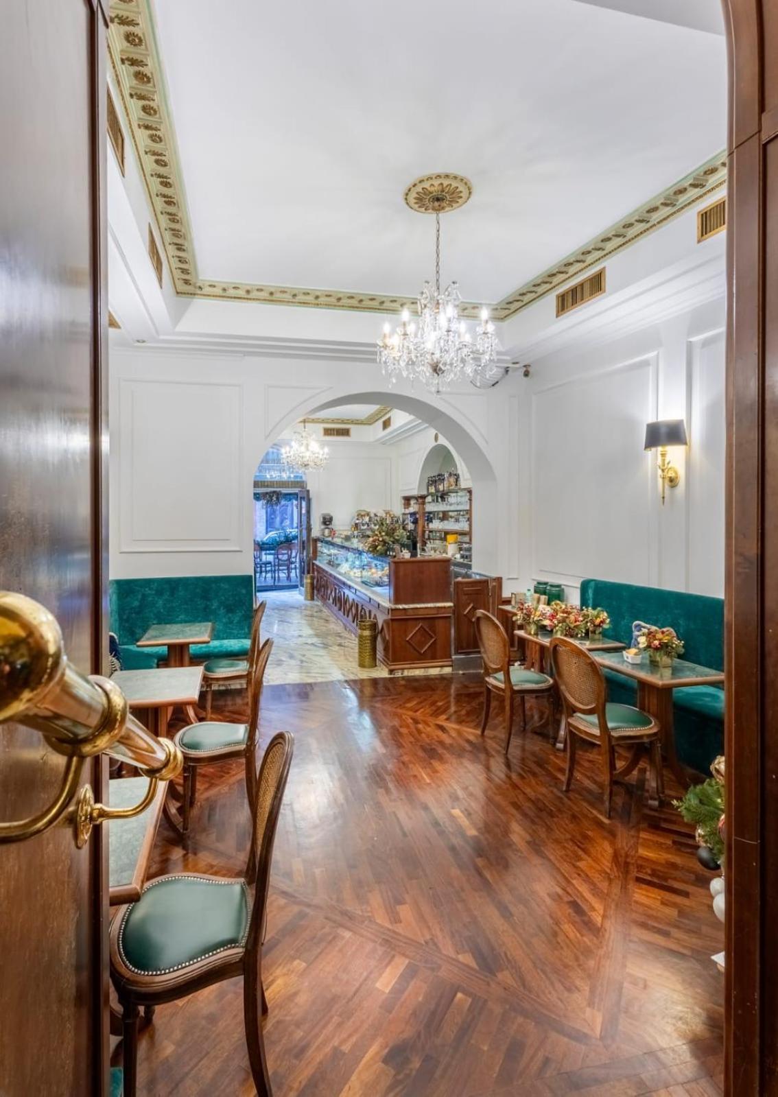 Daphne Trevi Suites Rome Exterior photo
